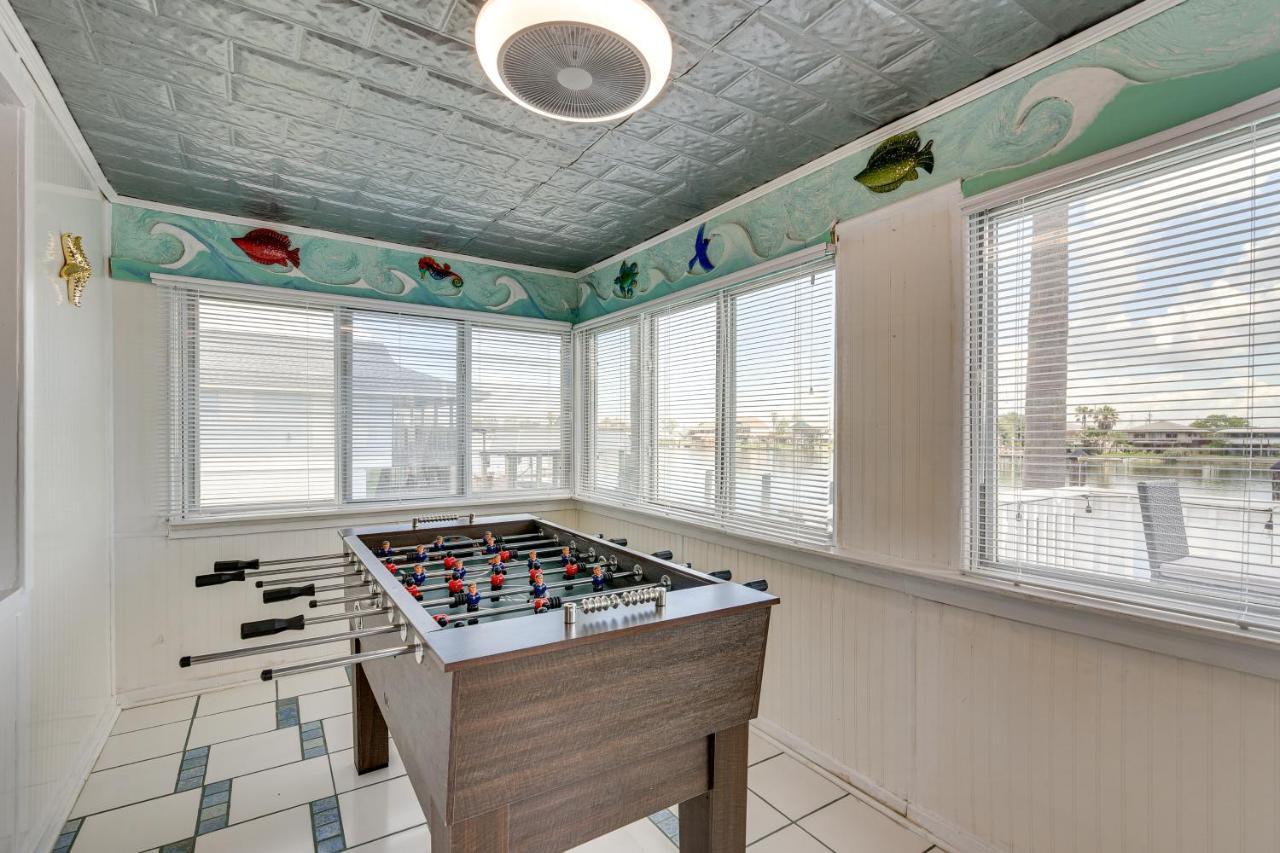Waterfront Galveston Bay Retreat - 4 Mi To Beach! 외부 사진