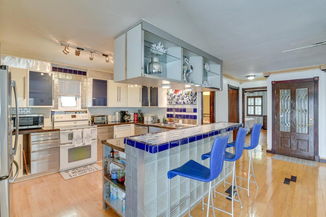 Waterfront Galveston Bay Retreat - 4 Mi To Beach! 외부 사진
