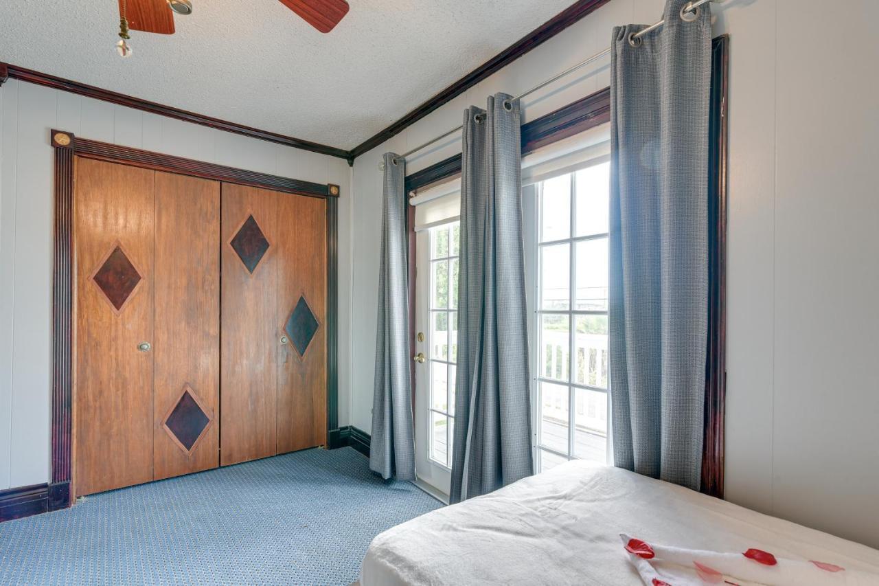 Waterfront Galveston Bay Retreat - 4 Mi To Beach! 외부 사진