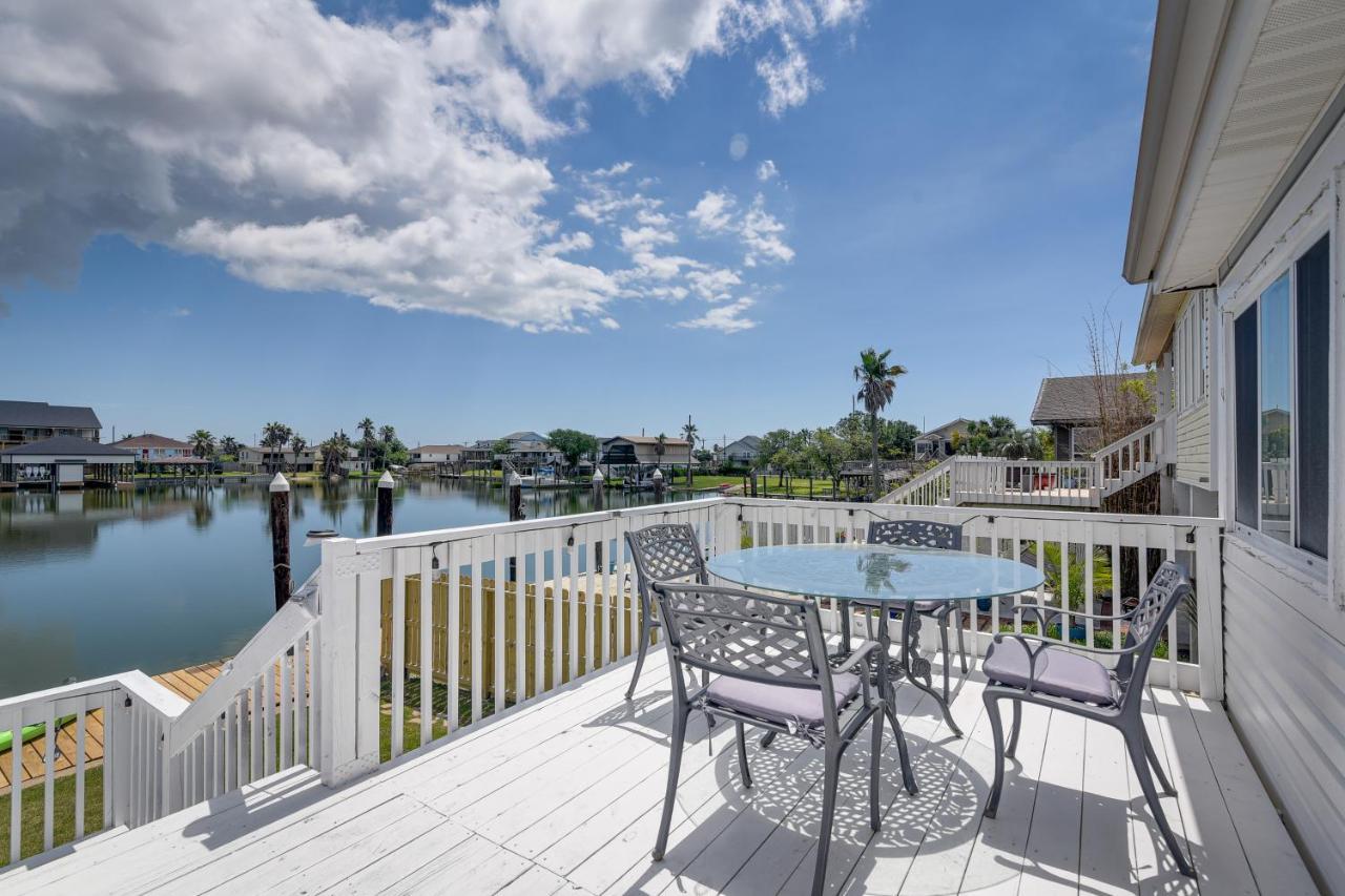 Waterfront Galveston Bay Retreat - 4 Mi To Beach! 외부 사진