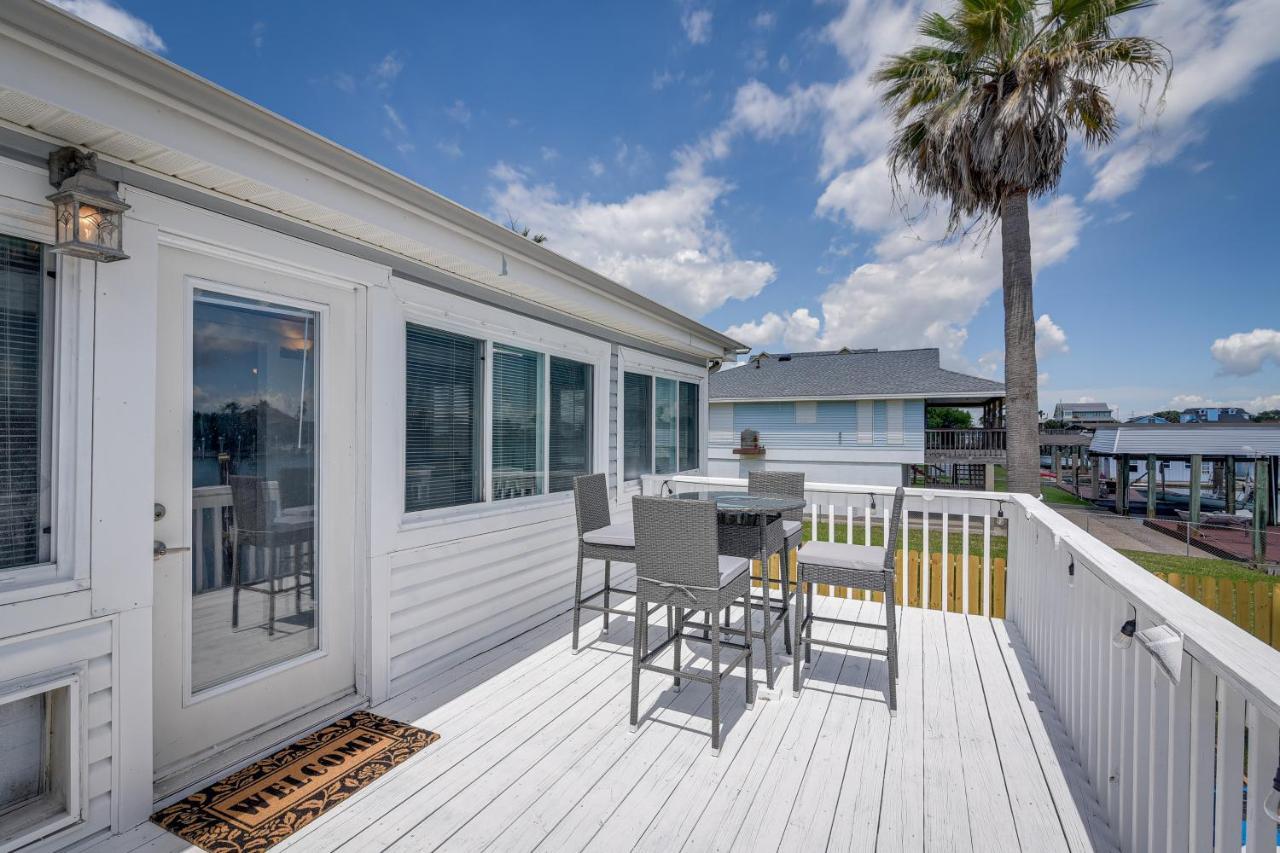 Waterfront Galveston Bay Retreat - 4 Mi To Beach! 외부 사진