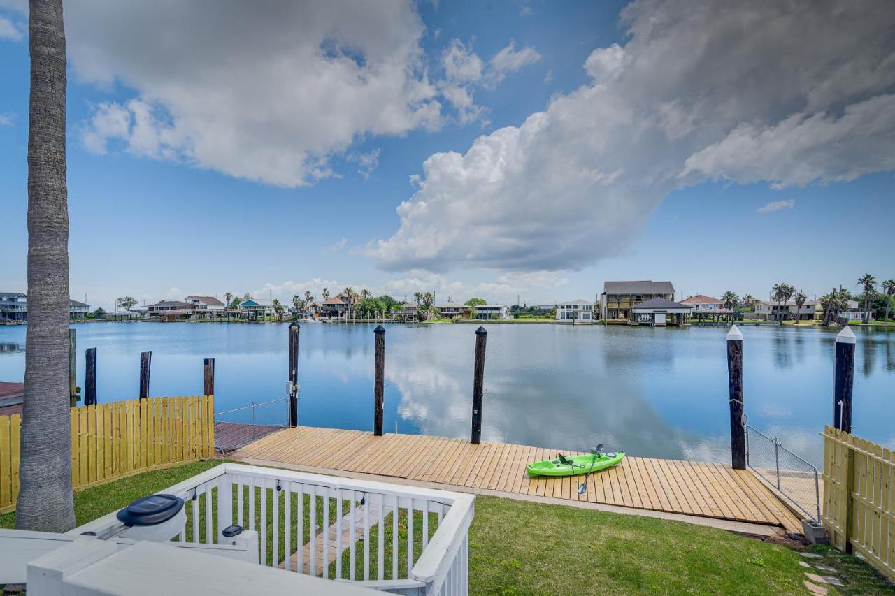 Waterfront Galveston Bay Retreat - 4 Mi To Beach! 외부 사진