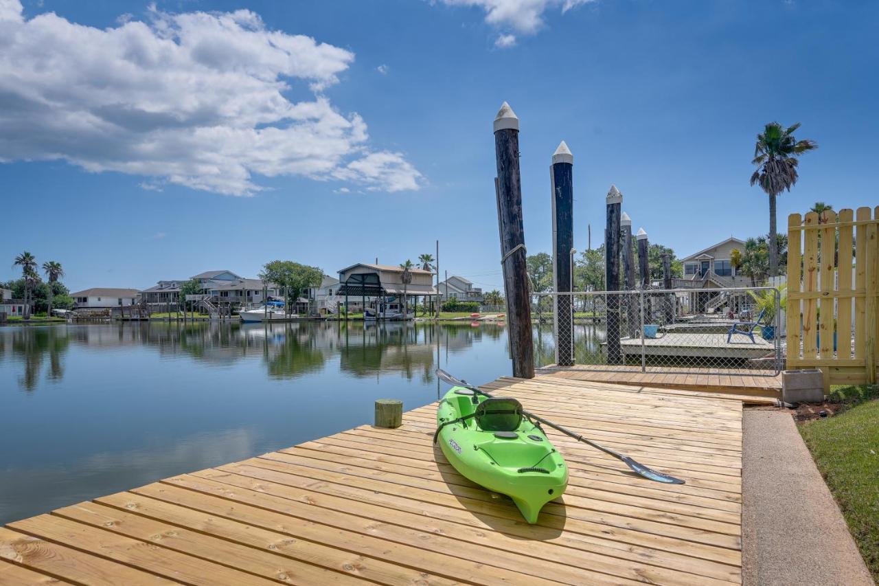 Waterfront Galveston Bay Retreat - 4 Mi To Beach! 외부 사진